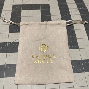 Kendra Scott 4” x 5” Dust Bag Tan